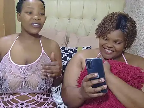 Snapshot of Xxxsluts chatting on 10.12.25 Xxxsluts online show from 10.12.25