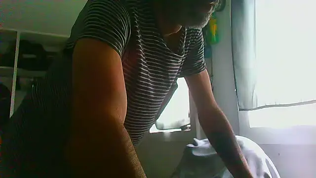 Snapshot of Garrafade24 chatting on 11.16.25 Garrafade24 online show from 11.16.25