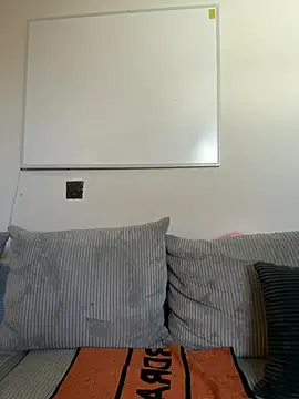 Snapshot of Livewithlucy chatting on 03.18.25 Livewithlucy online show from 03.18.25