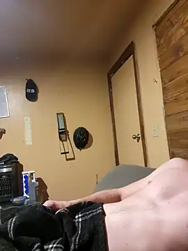 Snapshot of BigDDave6979 chatting on 02.18.25 BigDDave6979 online show from 02.18.25