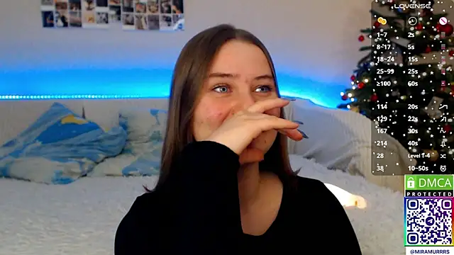 Snapshot of MurrrWorren chatting on 01.07.25 MurrrWorren online show from 01.07.25