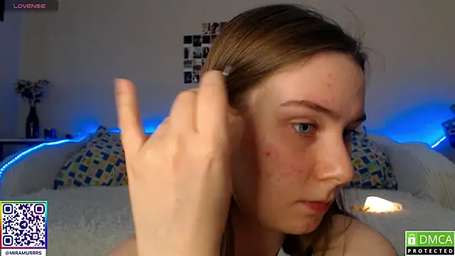 Snapshot of MurrrWorren chatting on 02.14.25 MurrrWorren online show from 02.14.25