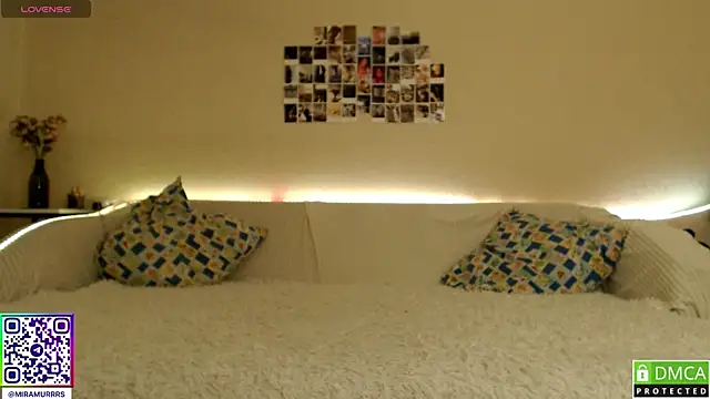 Snapshot of MurrrWorren chatting on 02.21.25 MurrrWorren online show from 02.21.25