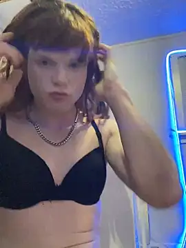 Snapshot of sum1betterthanmost chatting on 12.23.24 sum1betterthanmost online show from 12.23.24