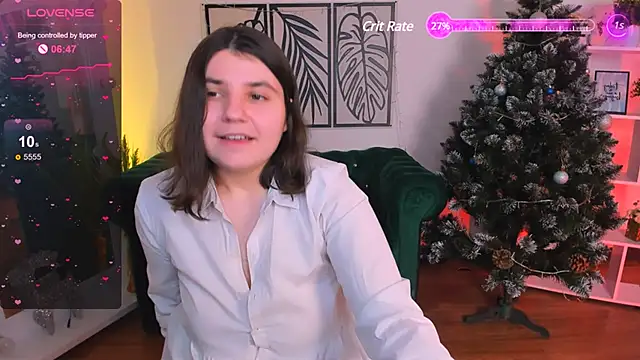 Snapshot of Viola__Shy chatting on 01.12.25 Viola Shy online show from 01.12.25