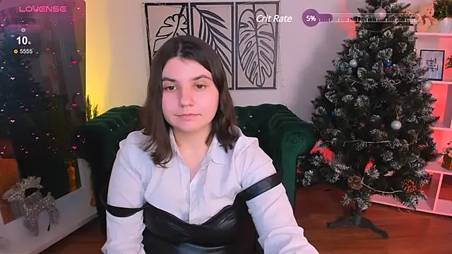 Snapshot of Viola__Shy chatting on 01.12.25 Viola Shy online show from 01.12.25