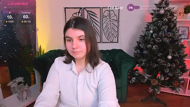 Snapshot of Viola__Shy chatting on 01.16.25 Viola Shy online show from 01.16.25
