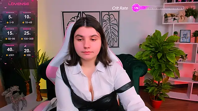 Snapshot of Viola__Shy chatting on 01.18.25 Viola Shy online show from 01.18.25
