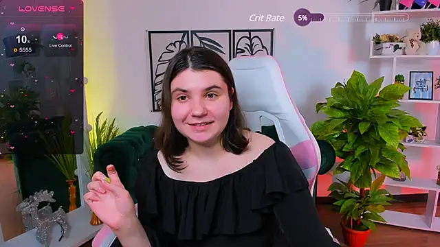 Snapshot of Viola__Shy chatting on 01.29.25 Viola Shy online show from 01.29.25