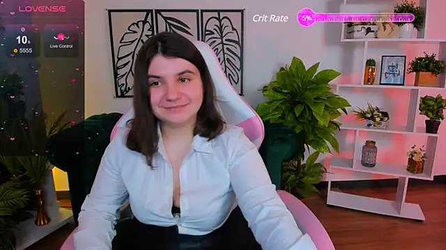 Snapshot of Viola__Shy chatting on 02.07.25 Viola Shy online show from 02.07.25