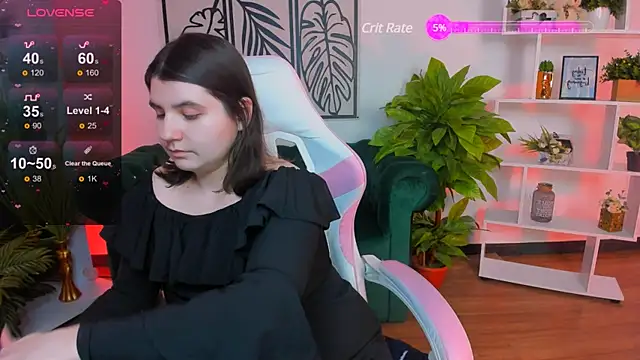 Snapshot of Viola__Shy chatting on 02.17.25 Viola Shy online show from 02.17.25