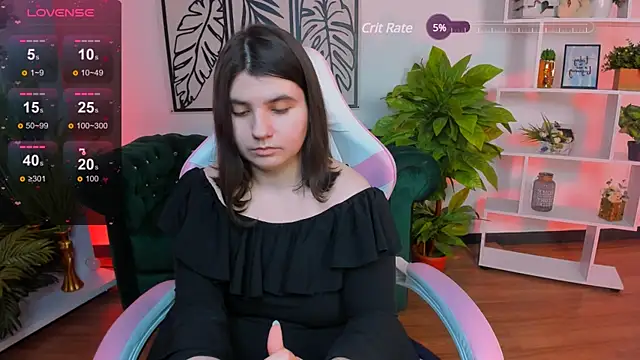 Snapshot of Viola__Shy chatting on 02.17.25 Viola Shy online show from 02.17.25