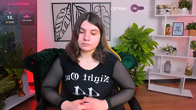 Snapshot of Viola__Shy chatting on 02.21.25 Viola Shy online show from 02.21.25