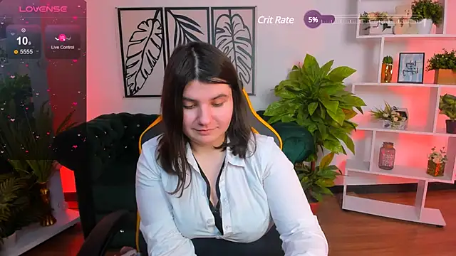 Snapshot of Viola__Shy chatting on 02.26.25 Viola Shy online show from 02.26.25