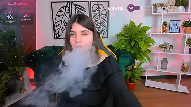 Snapshot of Viola__Shy chatting on 02.28.25 Viola Shy online show from 02.28.25
