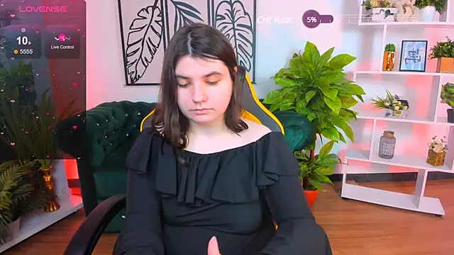 Snapshot of Viola__Shy chatting on 03.07.25 Viola Shy online show from 03.07.25