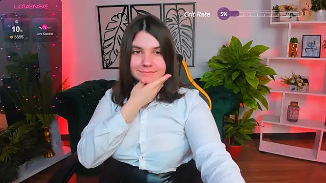 Snapshot of Viola__Shy chatting on 03.13.25 Viola Shy online show from 03.13.25
