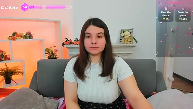 Snapshot of Viola__Shy chatting on 09.19.25 Viola Shy online show from 09.19.25