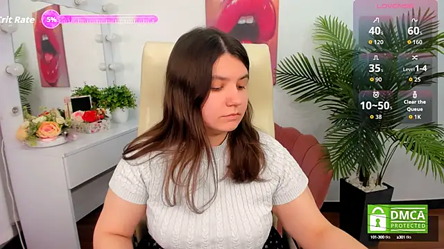 Snapshot of Viola__Shy chatting on 10.05.25 Viola Shy online show from 10.05.25