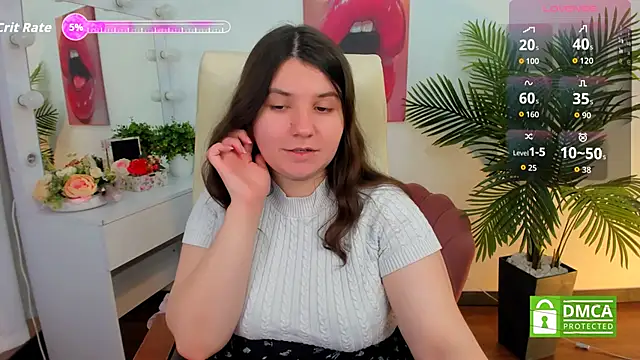 Snapshot of Viola__Shy chatting on 10.08.25 Viola Shy online show from 10.08.25