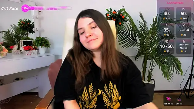 Snapshot of Viola__Shy chatting on 10.12.25 Viola Shy online show from 10.12.25