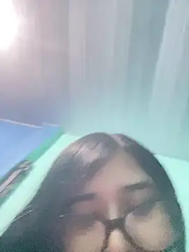 Snapshot of ZTahya chatting on 12.20.24 ZTahya online show from 12.20.24