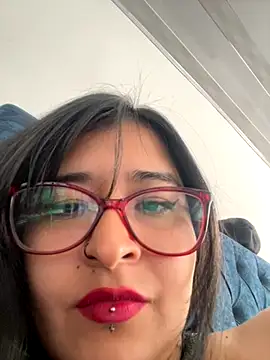 Snapshot of ZTahya chatting on 10.29.25 ZTahya online show from 10.29.25