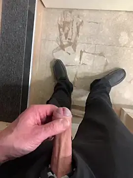 Snapshot of cmp24 chatting on 03.21.25 cmp24 online show from 03.21.25