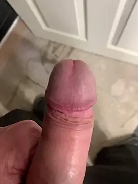 Snapshot of cmp24 chatting on 10.15.25 cmp24 online show from 10.15.25