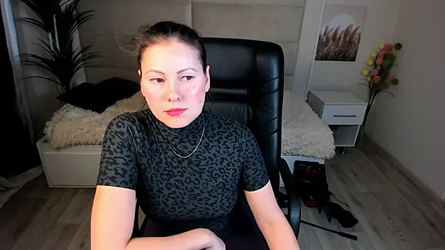 Snapshot of Dana__dom chatting on 02.12.25 Dana  dom online show from 02.12.25