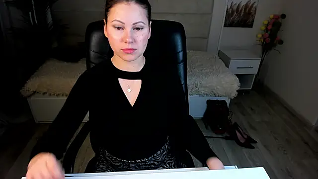 Snapshot of Dana__dom chatting on 02.18.25 Dana  dom online show from 02.18.25