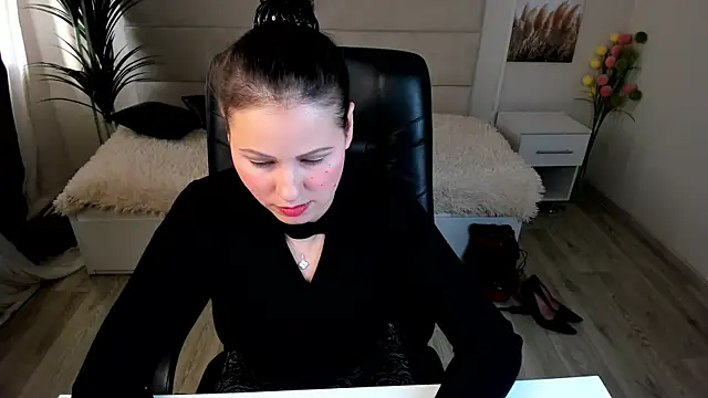 Snapshot of Dana__dom chatting on 02.18.25 Dana  dom online show from 02.18.25