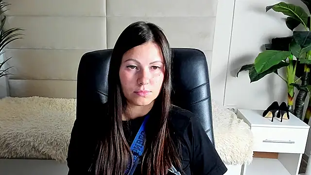 Snapshot of Dana__dom chatting on 10.27.25 Dana  dom online show from 10.27.25