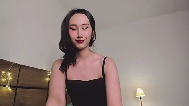 Snapshot of asian_kiya chatting on 12.26.24 asian kiya online show from 12.26.24