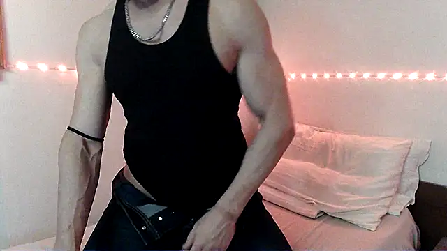 Snapshot of Alexx_Fit023 chatting on 01.01.25 Alexx Fit023 online show from 01.01.25