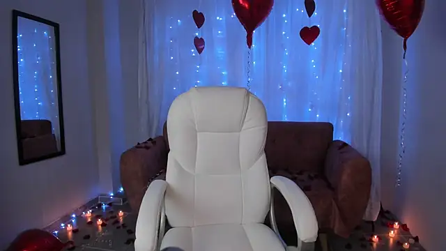 Snapshot of Alice23jones chatting on 02.14.25 Alice23jones online show from 02.14.25