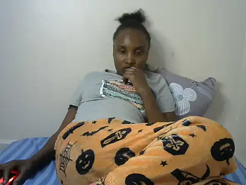 Snapshot of StacyGee24 chatting on 09.10.25 StacyGee24 online show from 09.10.25