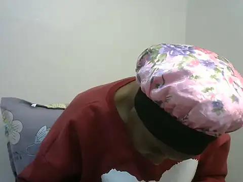 Snapshot of StacyGee24 chatting on 09.25.25 StacyGee24 online show from 09.25.25