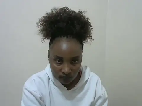 Snapshot of StacyGee24 chatting on 10.04.25 StacyGee24 online show from 10.04.25