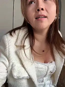 Efangfang online show from 12.14.24