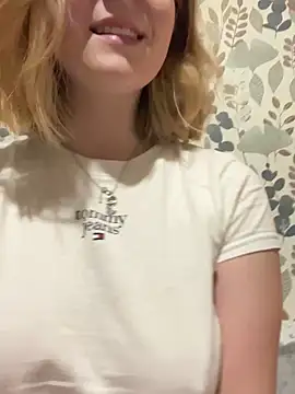 Snapshot of Nina_blain chatting on 01.15.25 Nina blain online show from 01.15.25