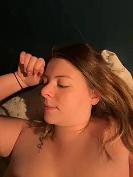 Snapshot of Nina_blain chatting on 11.02.25 Nina blain online show from 11.02.25