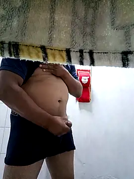 Snapshot of Riatatuil chatting on 09.17.25 Riatatuil online show from 09.17.25