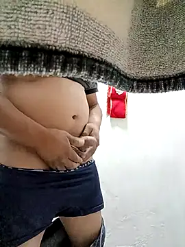 Snapshot of Riatatuil chatting on 09.18.25 Riatatuil online show from 09.18.25