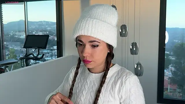 Snapshot of Mika_Miller chatting on 12.19.24 Mika Miller online show from 12.19.24