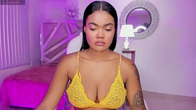 Snapshot of madisson_davon chatting on 12.06.24 madisson davon online show from 12.06.24