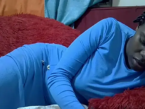 Snapshot of Creamy_dolly chatting on 03.16.25 Creamy dolly online show from 03.16.25