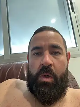 Snapshot of alares chatting on 10.16.25 alares online show from 10.16.25