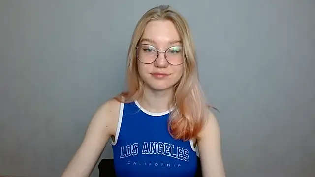 Snapshot of cindi_hot chatting on 01.03.25 cindi hot online show from 01.03.25