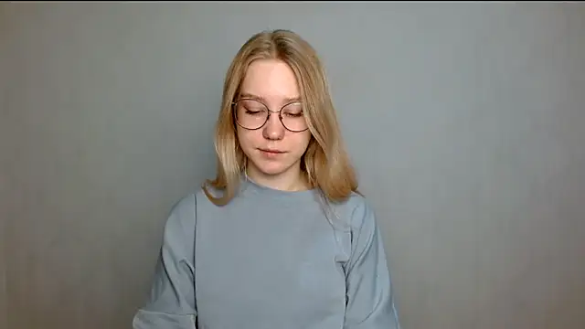 Snapshot of cindi_hot chatting on 03.05.25 cindi hot online show from 03.05.25